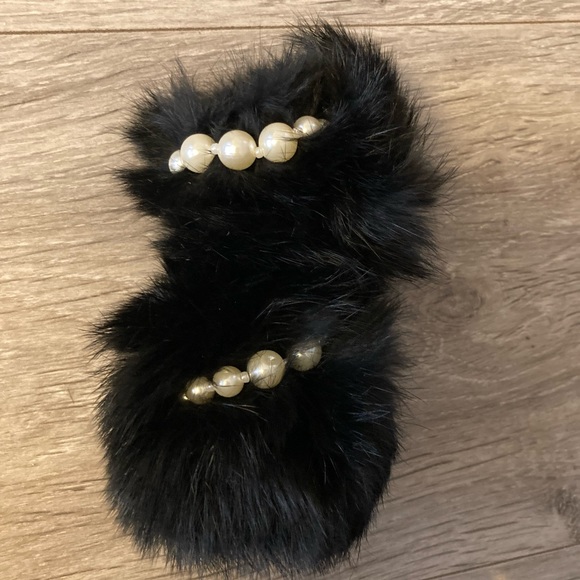 2️⃣Rabbit wrist cuffs - Picture 2 of 3